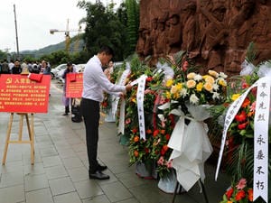 冶勘物流党支部开展 “涤讪百年·党旗在奋斗中飘扬”主题党团日活动_协同多元工业_工业生长_J9集团有限责任公司