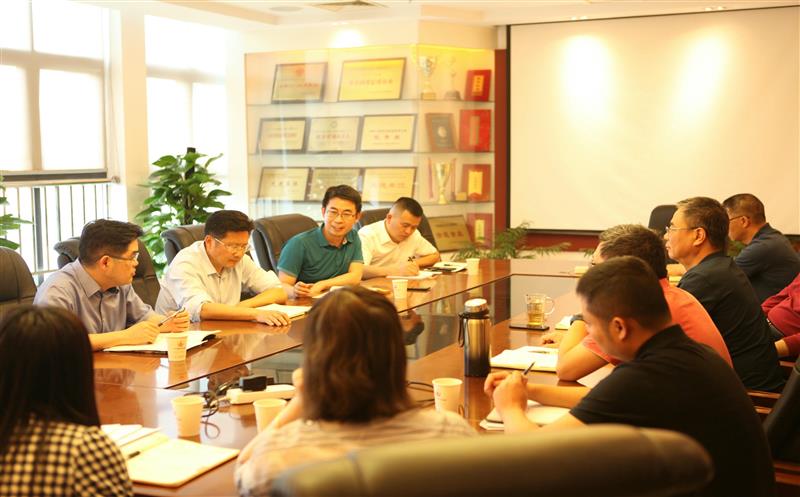 省自然J9集团投资集团党委委员、副总司理徐锡惠一行到中成集团调研指导事情
