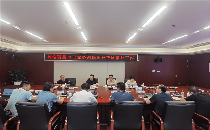西昌市自然J9集团局局长宋斌一行到蜀鑫房产调研座谈