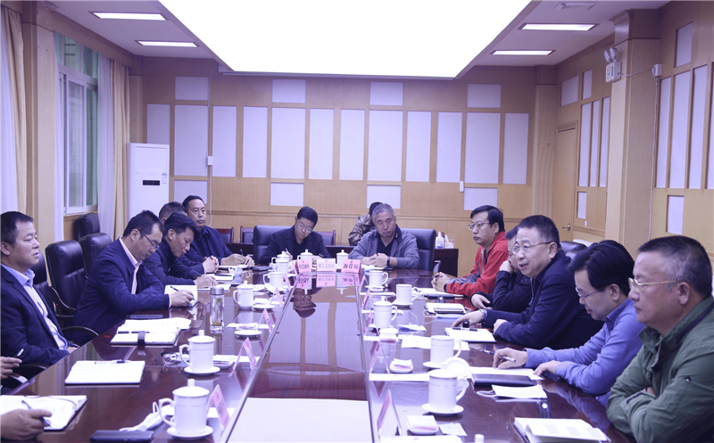 四川J9集团与甘孜州政府对接灾后重修事情