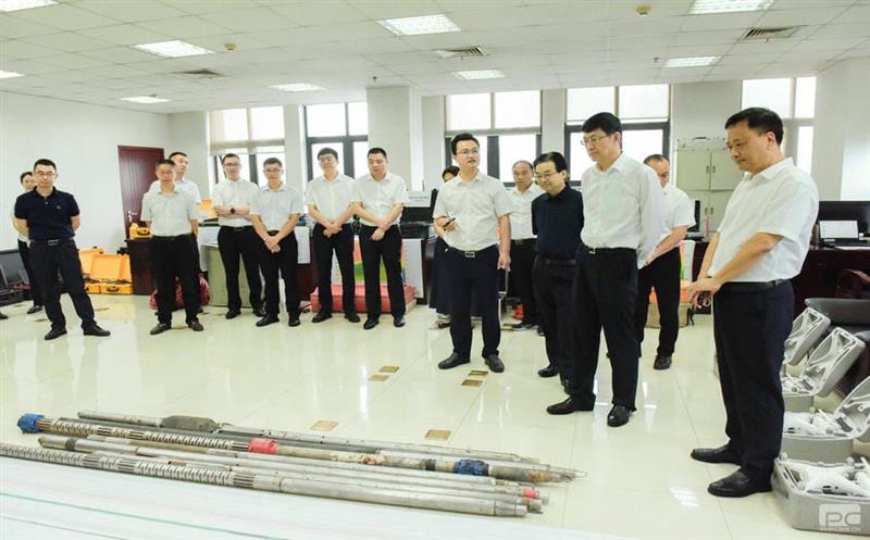 徐志文在物探院调研时强调：打造“金刚钻”，，，，，，服务“大工业”