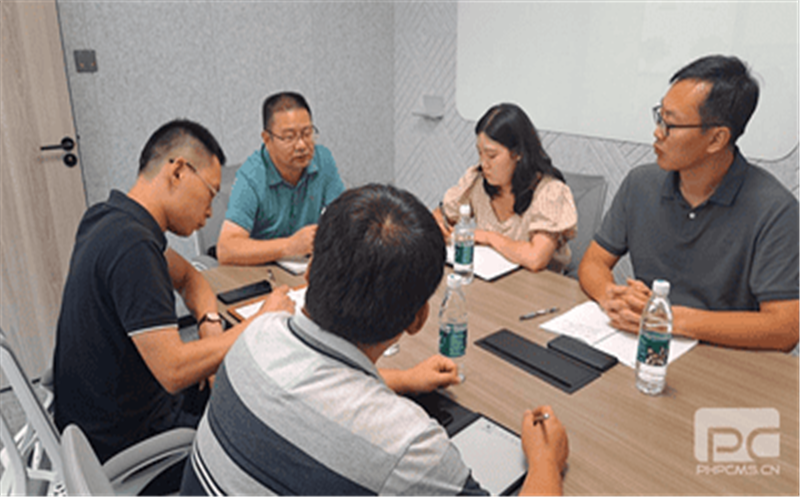 “增强企业劳动；；；；； 关爱职工身心康健” 冶勘物流分工会开展清静检查暨“夏送清凉“慰问活动
