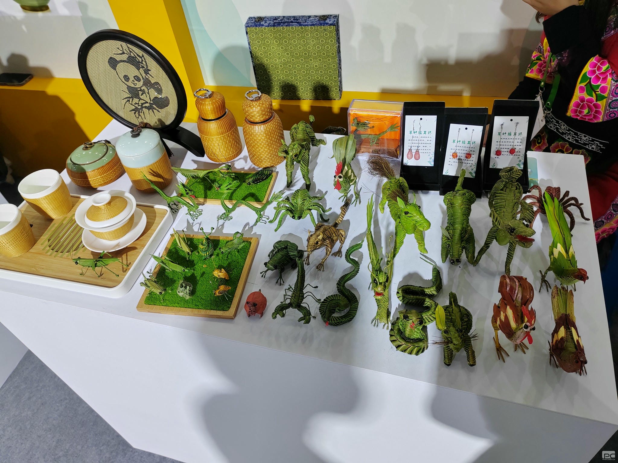  成都探矿科室分会开展“感受非遗魅力·传承古板文化”主题活动_下层动态_新闻中心_J9集团有限责任公司