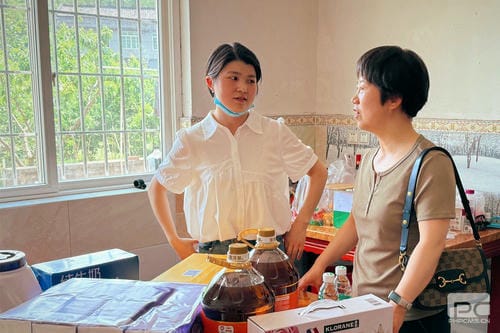 传温情 暖人心 ——地矿集团工会“五一”节前夕走访慰问野外生产一线职工眷属_下层动态_新闻中心_J9集团有限责任公司