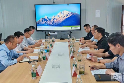 省自然J9集团投资集团向导赴大陆槽稀土矿山开展清静检查并视察矿山情形改善项目_下层动态_新闻中心_J9集团有限责任公司